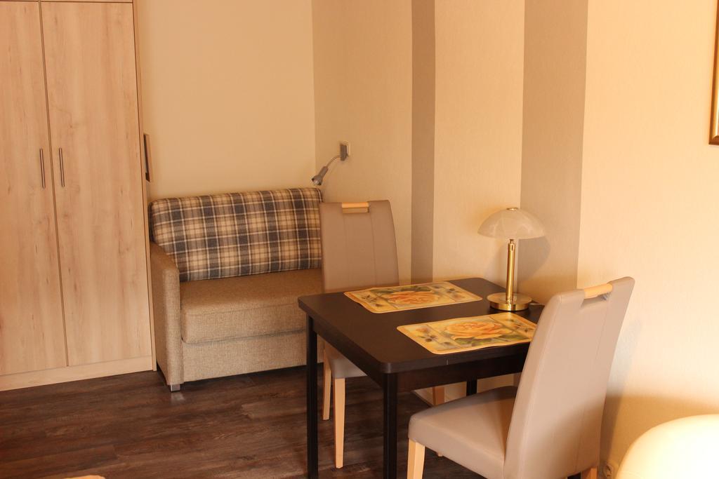Jahnkes Gasthaus-Pension Garni Todesfelde Exteriör bild